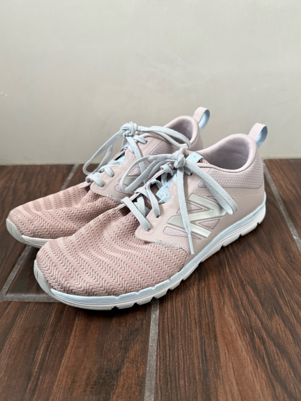 New Balance 577 Shoes Womens 10D Pink Lace-Up Low Top WX577NB5